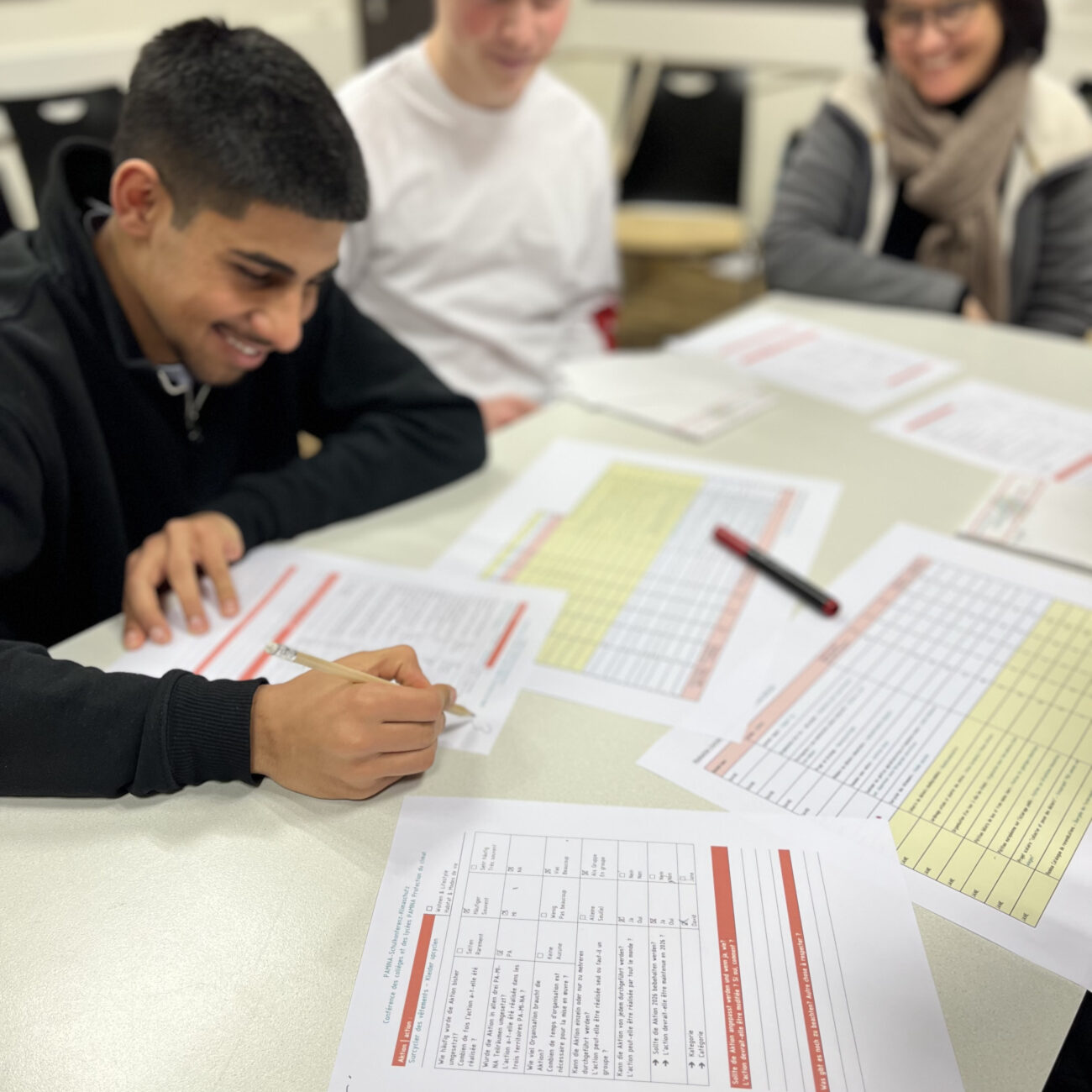 Arbeit in deutsch-französischen Kleingruppen © Eurodistrikt PAMINA